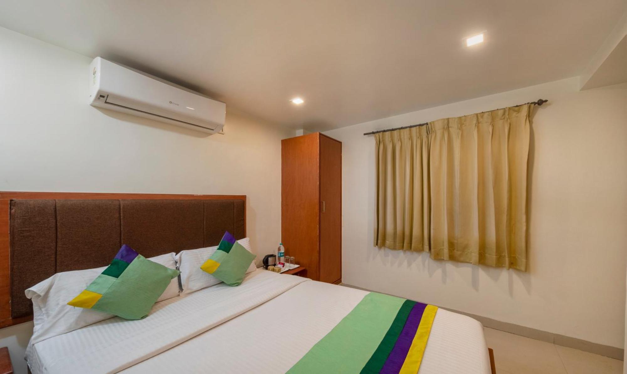 Отель Treebo Sam Residency Коимбатур Экстерьер фото