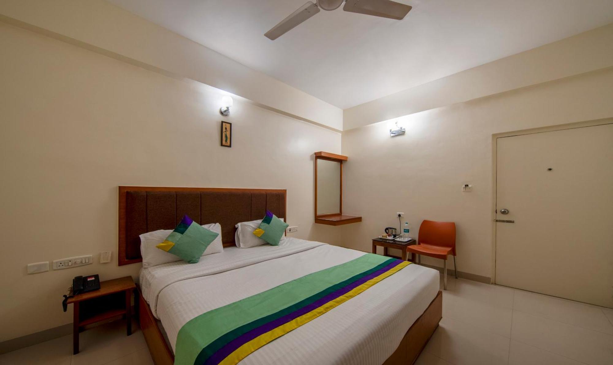 Отель Treebo Sam Residency Коимбатур Экстерьер фото