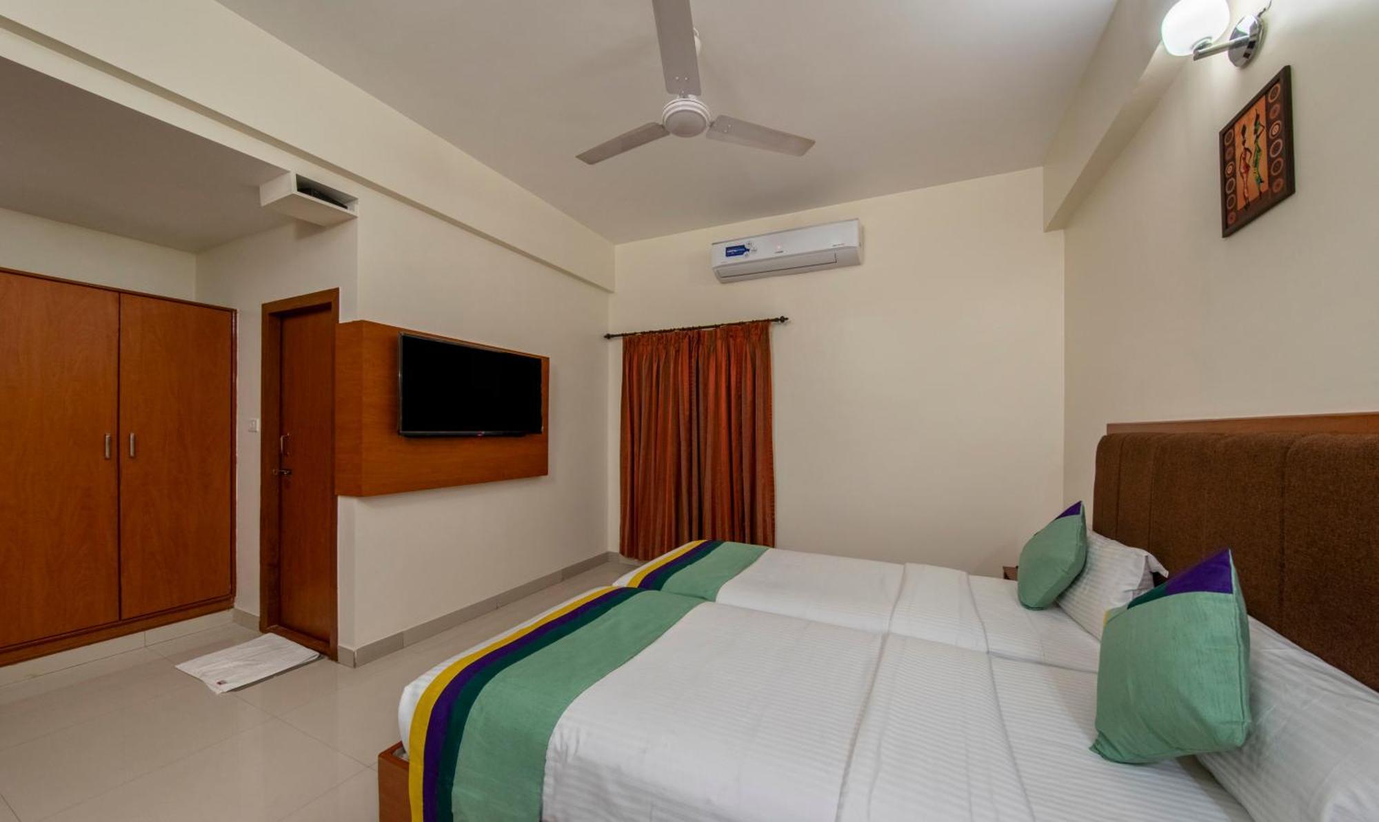 Отель Treebo Sam Residency Коимбатур Экстерьер фото