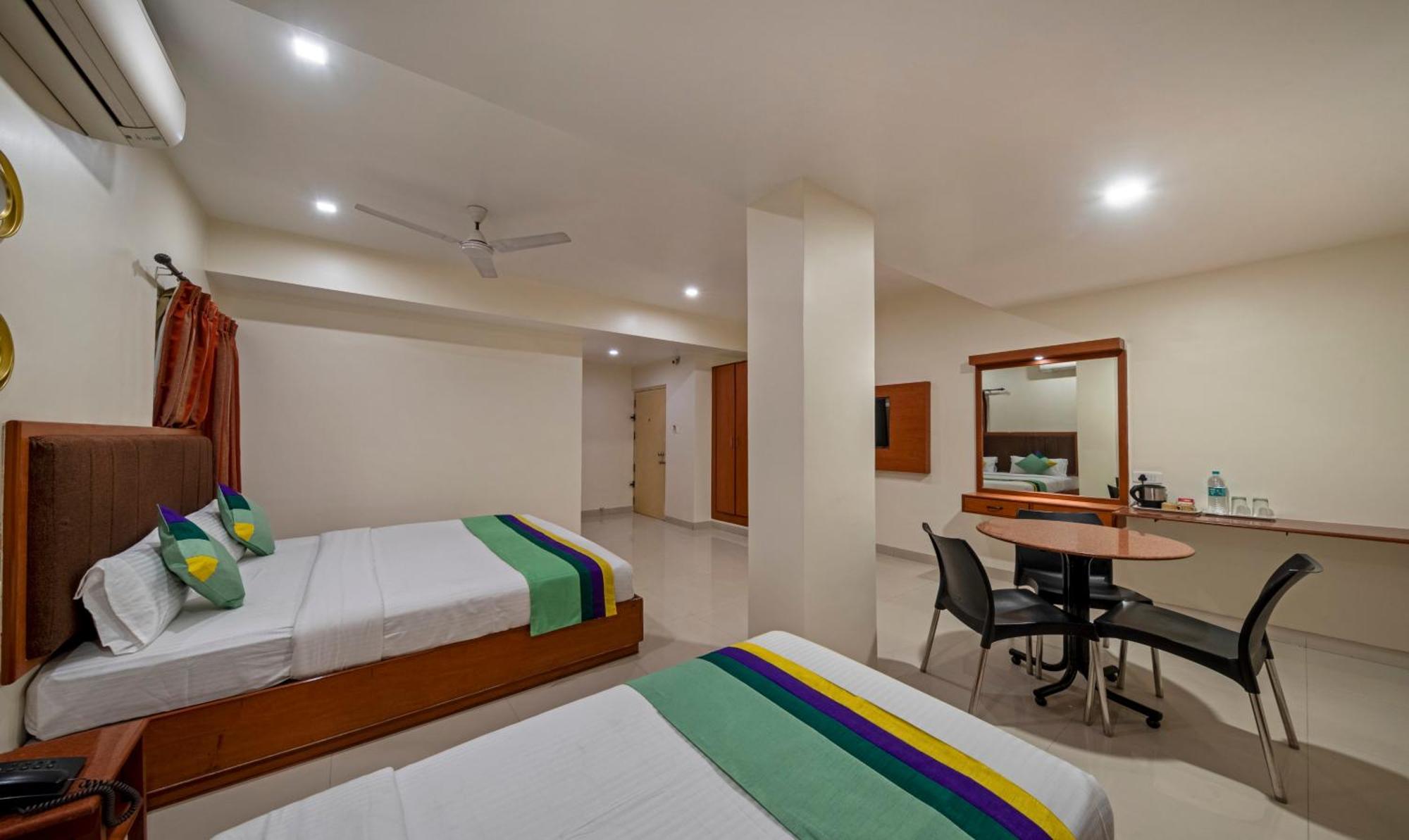 Отель Treebo Sam Residency Коимбатур Экстерьер фото