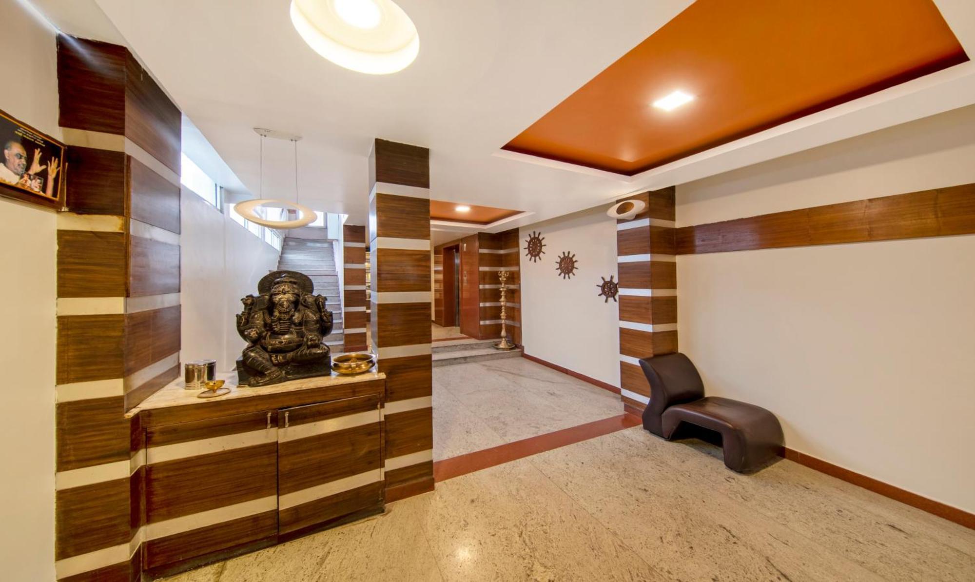 Отель Treebo Sam Residency Коимбатур Экстерьер фото
