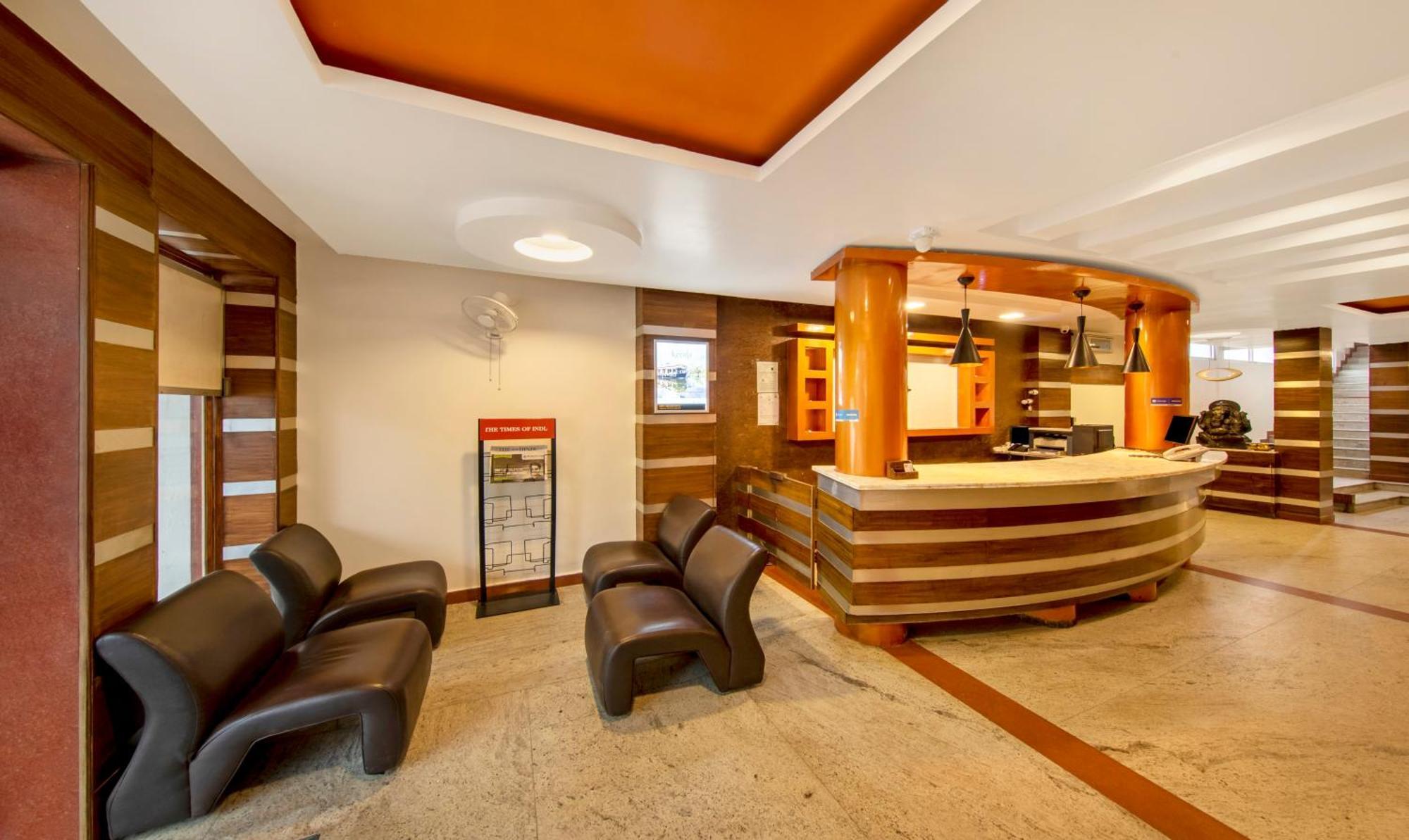 Отель Treebo Sam Residency Коимбатур Экстерьер фото