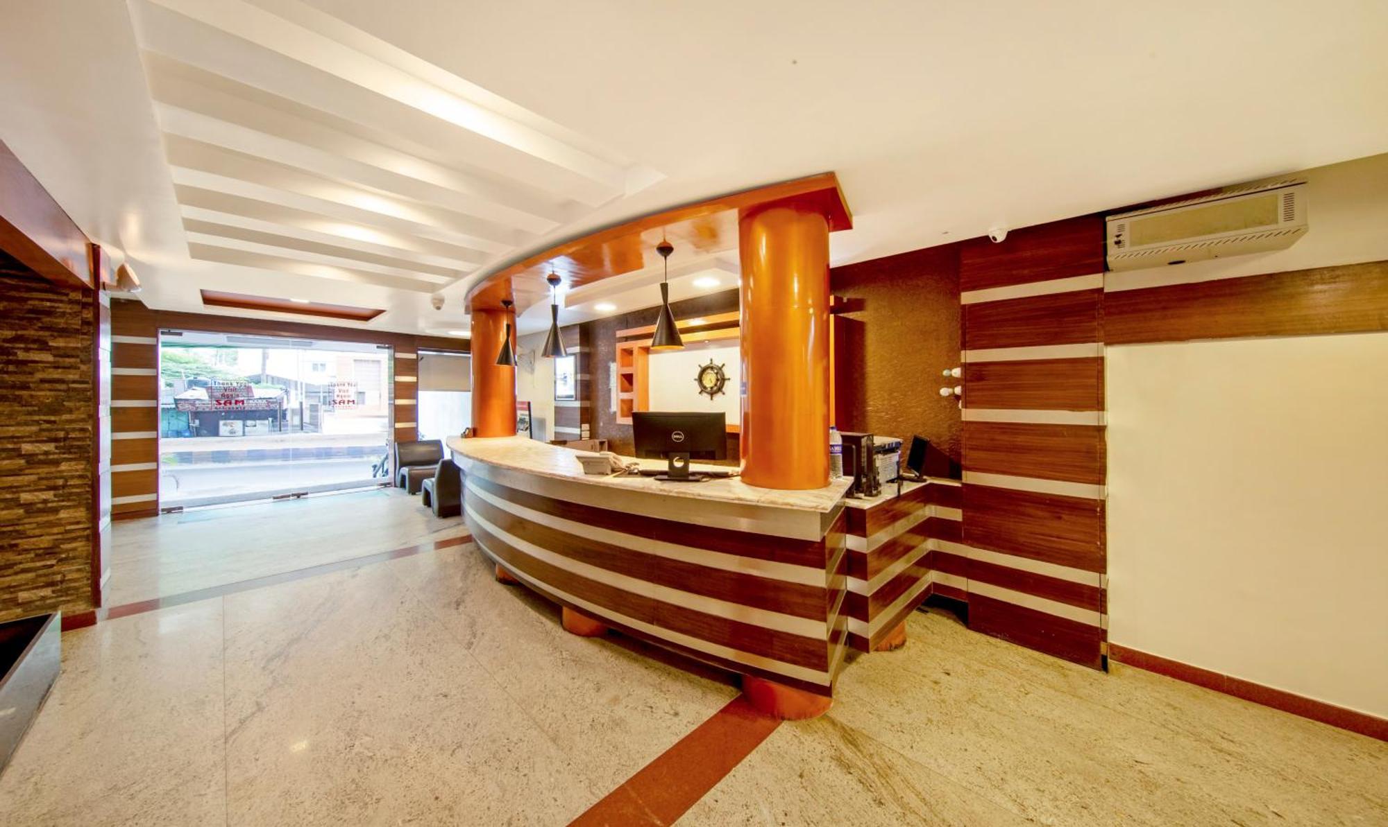 Отель Treebo Sam Residency Коимбатур Экстерьер фото
